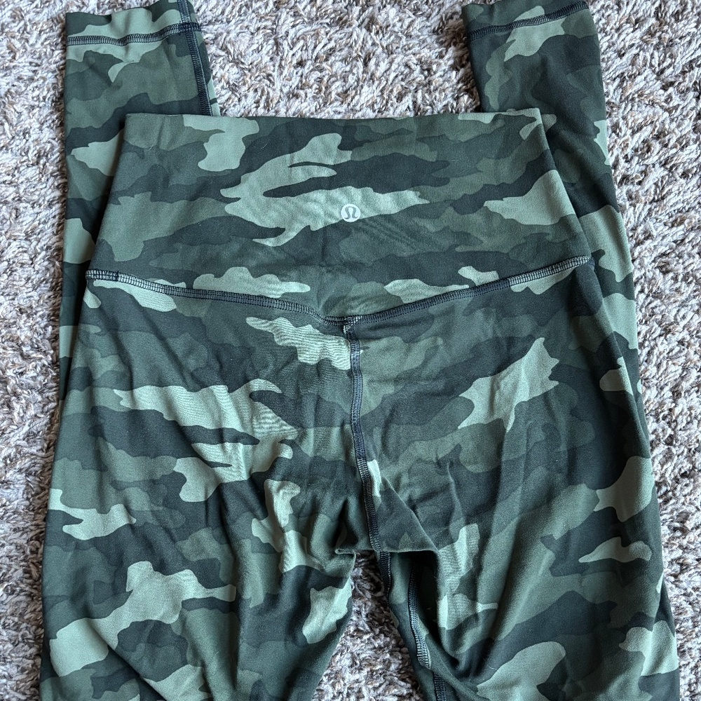 Lululemon Camo Leggings Size 6